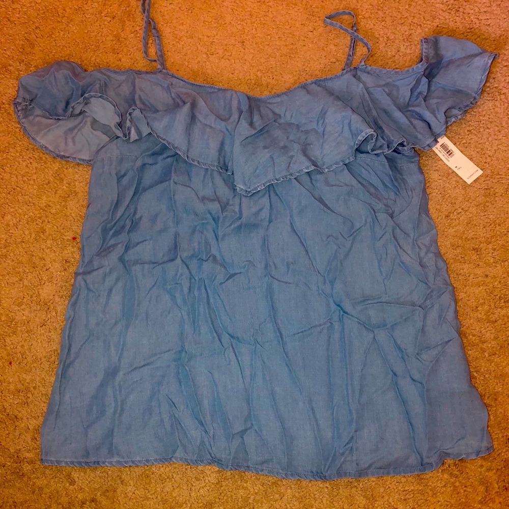 Cold shoulder top